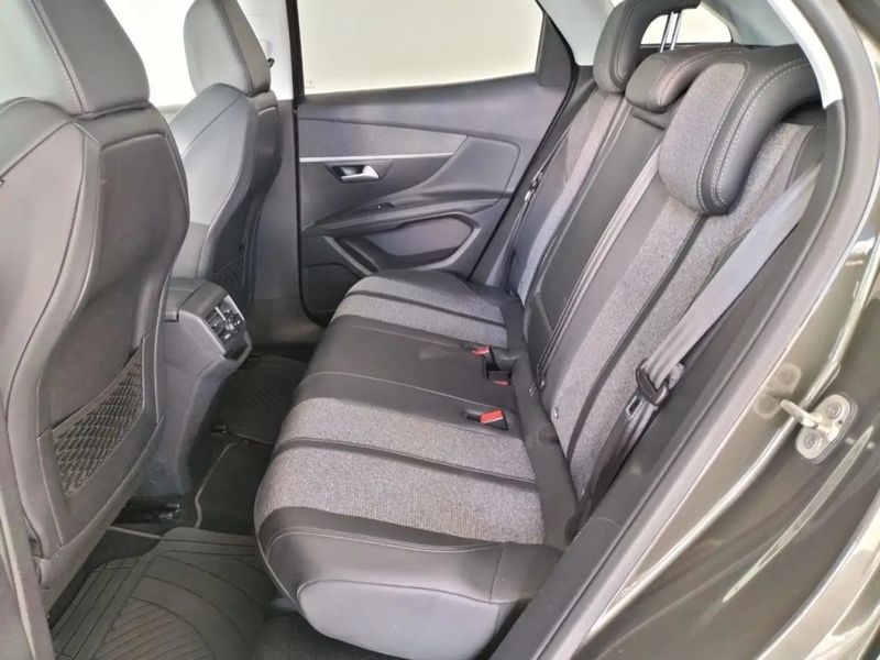 Peugeot 3008 • 2019 • 145,673 km 5