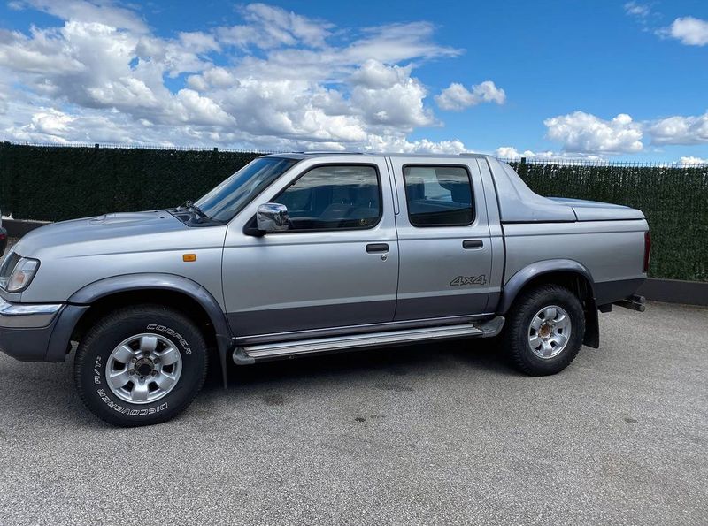 Nissan Navara • 1999 • 250,000 km 4