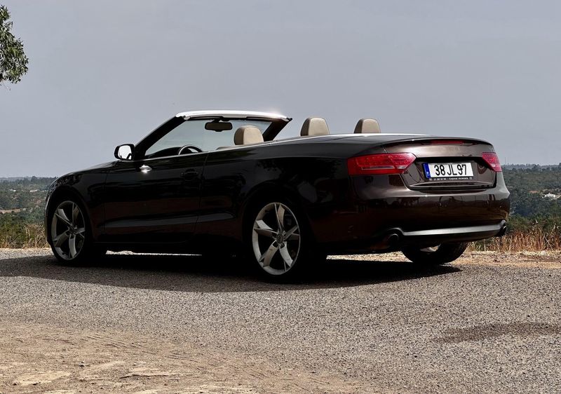 Audi A5 • 2010 • 130,000 km 4