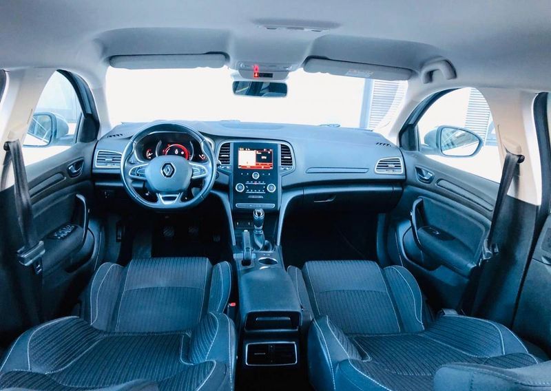 Renault Mégane • 2018 • 140,000 km 5