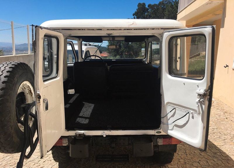 Toyota Belta • 1981 • 62,000 km 3