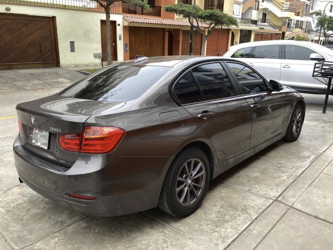 BMW 316i • 2015 • 59,000 km 2