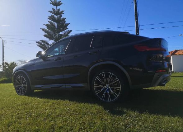 BMW X4 • 2019 • 81,500 km 2