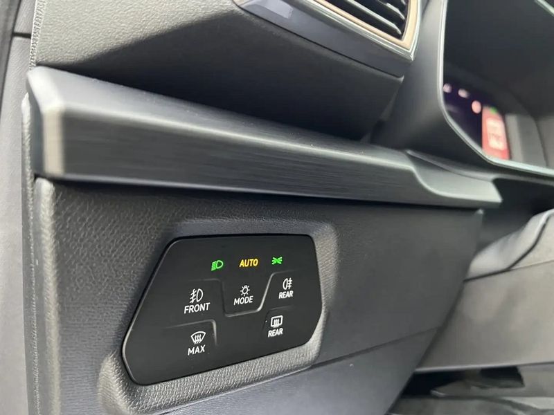 Seat Leon ST • 2022 • 20,000 km 10