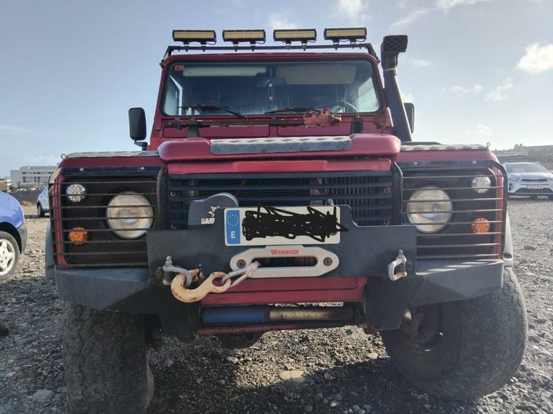 Land Rover Defender • 1993 • 430,000 km 3