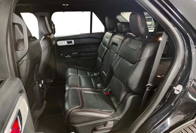 Ford Explorer • 2021 • 100,200 km 11