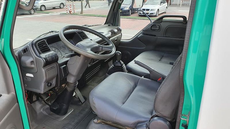 Isuzu Canter • 2001 • 450,000 km 5