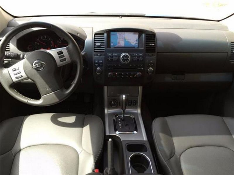 Nissan Navara • 2013 • 121,800 km 4