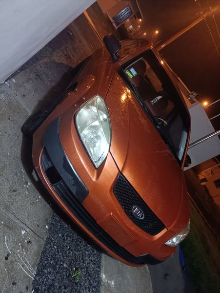 Kia Rio • 2006 • 219,000 km 2