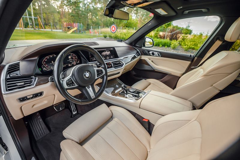 BMW X5 • 2019 • 71,000 km 3