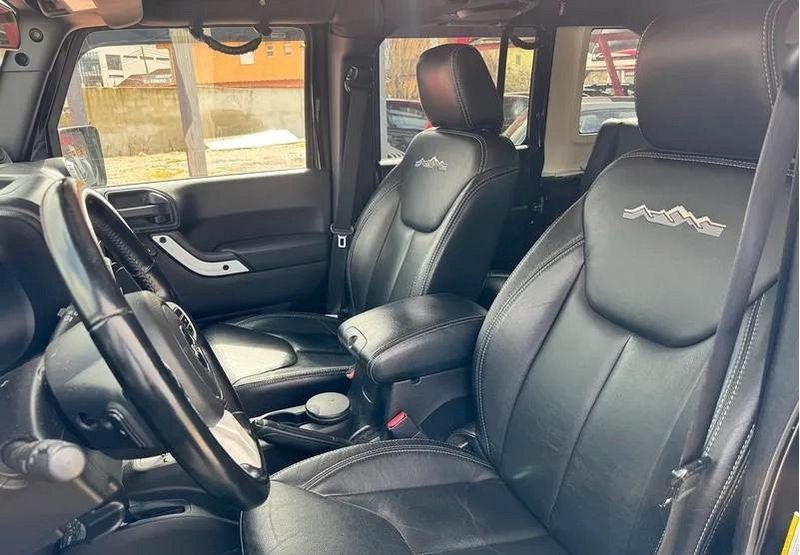 Jeep Wrangler • 2012 • 110,000 km 4
