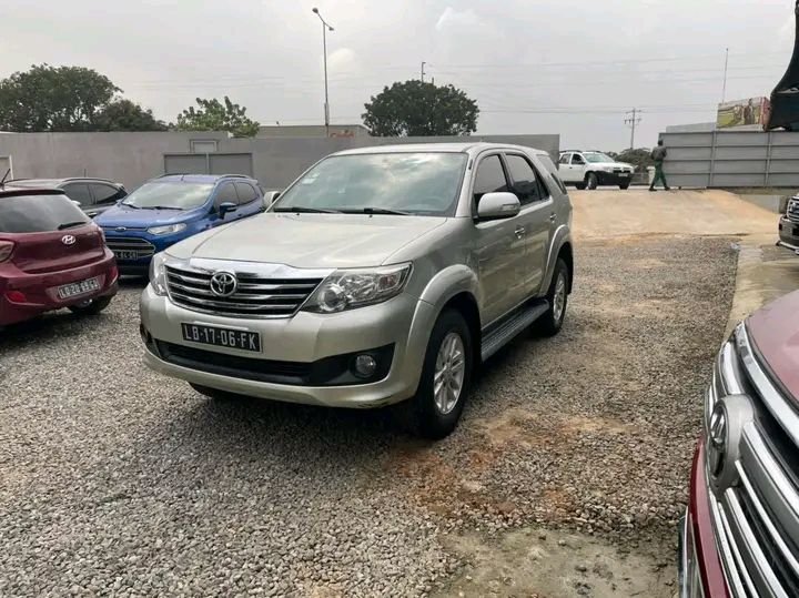 Toyota Fortuner • 2019 • 37,000 km 1