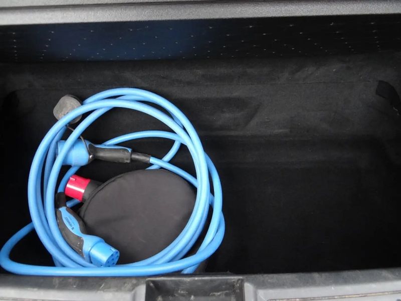 Tesla Model S • 2018 • 161,000 km 4