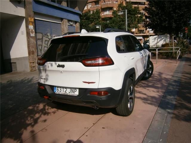 Jeep Cherokee • 2016 • 75,000 km 3