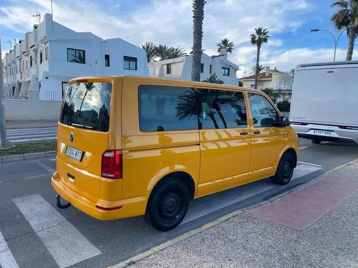 Volkswagen Multivan • 2018 • 290,000 km 3