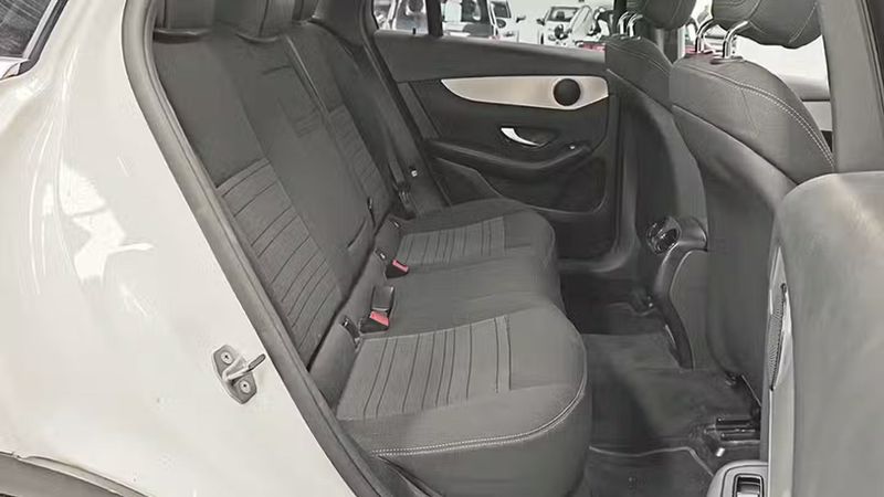 Mercedes-Benz 200 D • 2018 • 153,844 km 10