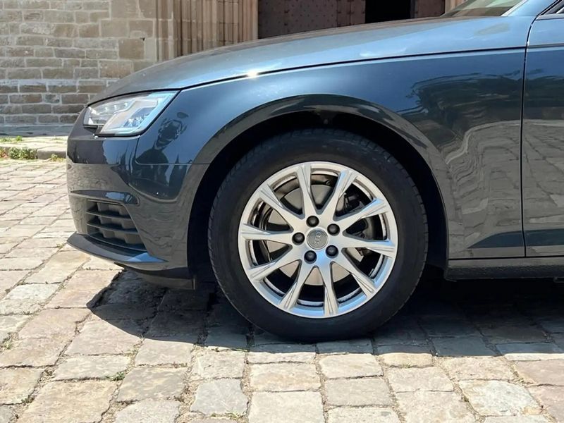 Audi A4 Avant • 2019 • 72,500 km 9