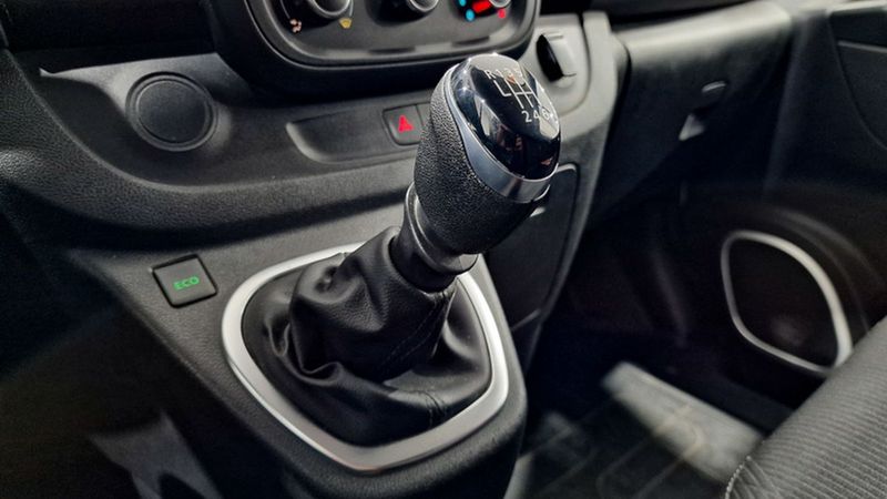 Nissan NV400 • 2020 • 65,000 km 5