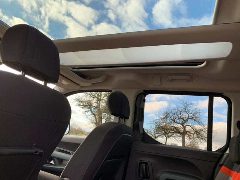 Citroën Berlingo • 2019 • 84,700 km 15