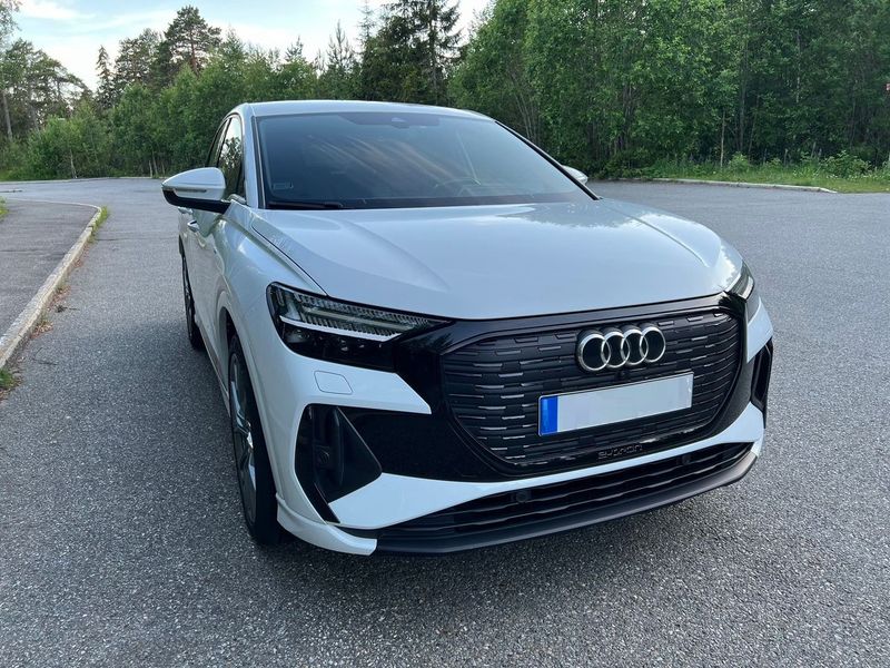 Audi e-tron • 2022 • 46,000 km 1