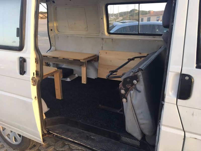 Volkswagen T4 • 2009 • 98,000 km 2