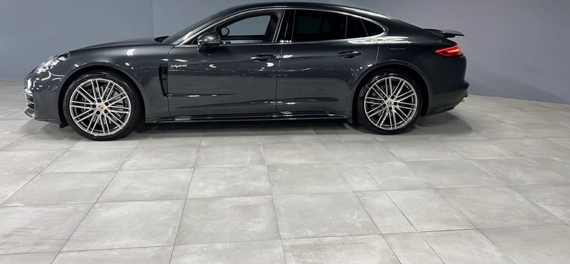 Porsche Panamera • 2018 • 40,000 km 5