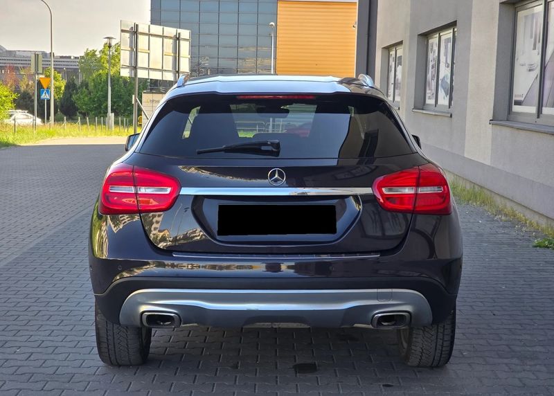 Mercedes-Benz GLA • 2014 • 103,000 km 6