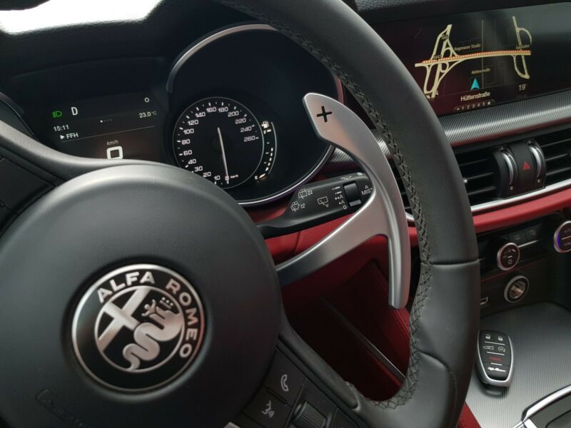 Alfa Romeo Stelvio • 2018 • 27,000 km 3