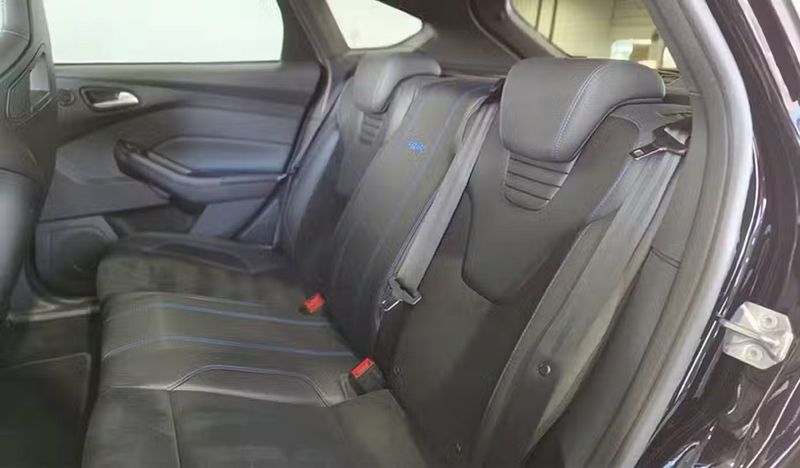 Ford Focus • 2017 • 50,400 km 6