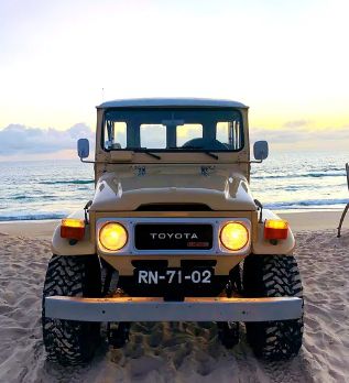 Toyota 4-Runner • 1985 • 273,000 km 1