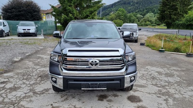 Toyota Tundra • 2017 • 194,500 km 1