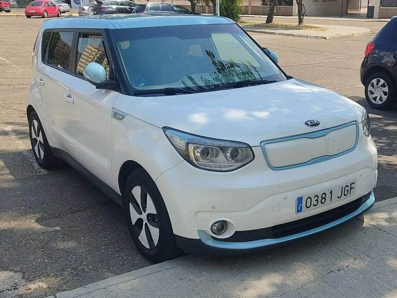 Kia Soul EV • 2015 • 76,500 km 2