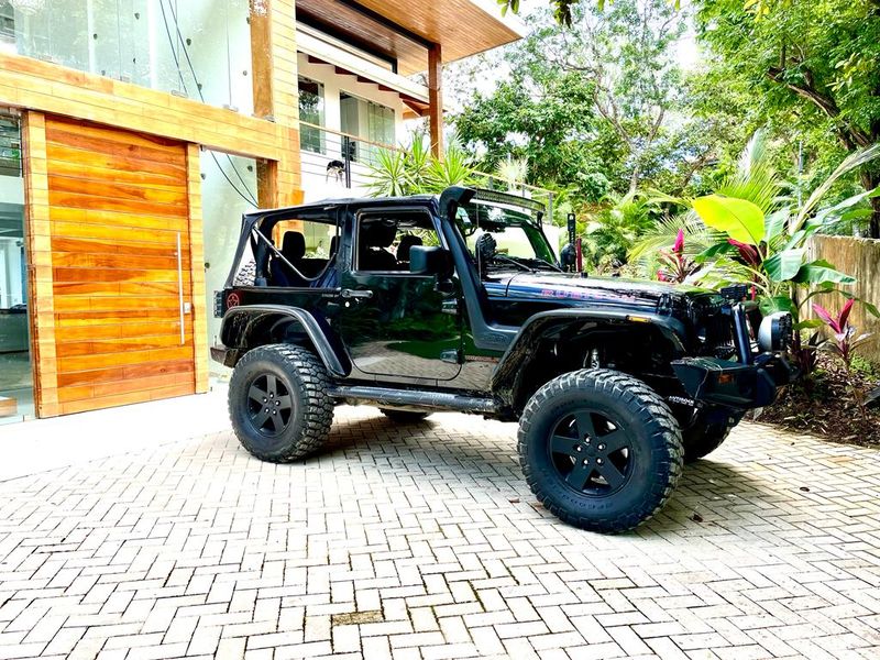 Jeep Wrangler • 2011 • 123,000 km 2