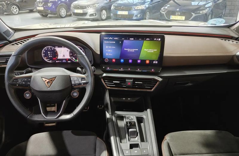 Seat Leon • 2022 • 71,558 km 9