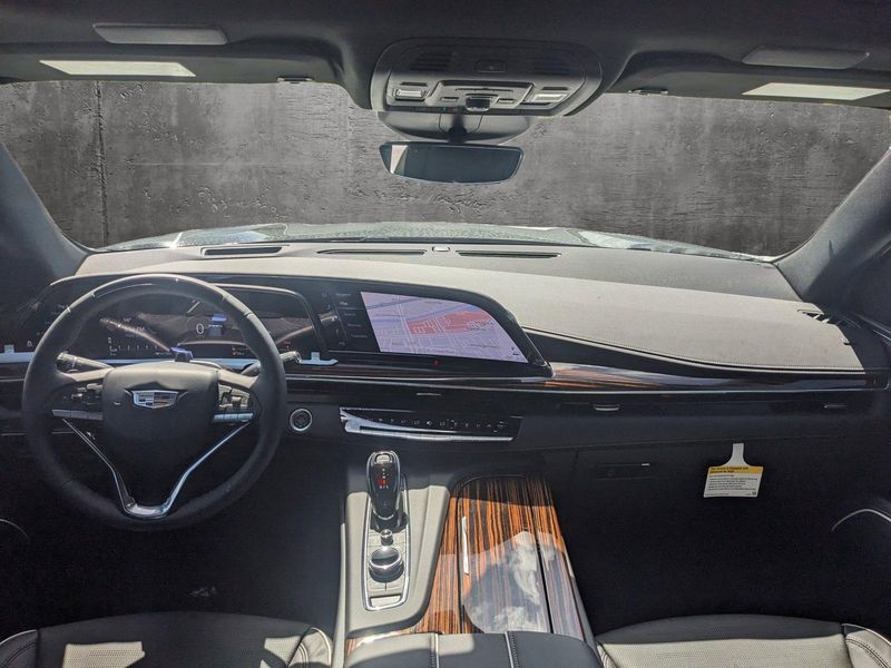 Am General Hummer • 2024 • 8 km 8