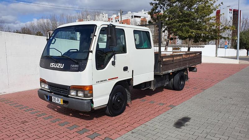 Isuzu Canter • 2001 • 450,000 km 1