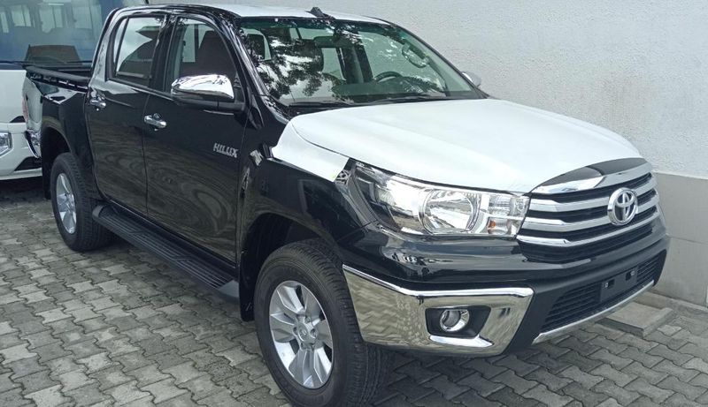 Toyota Hilux • 2020 • 2 km 2