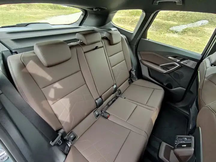 BMW X1 • 2022 • 5,557 km 10