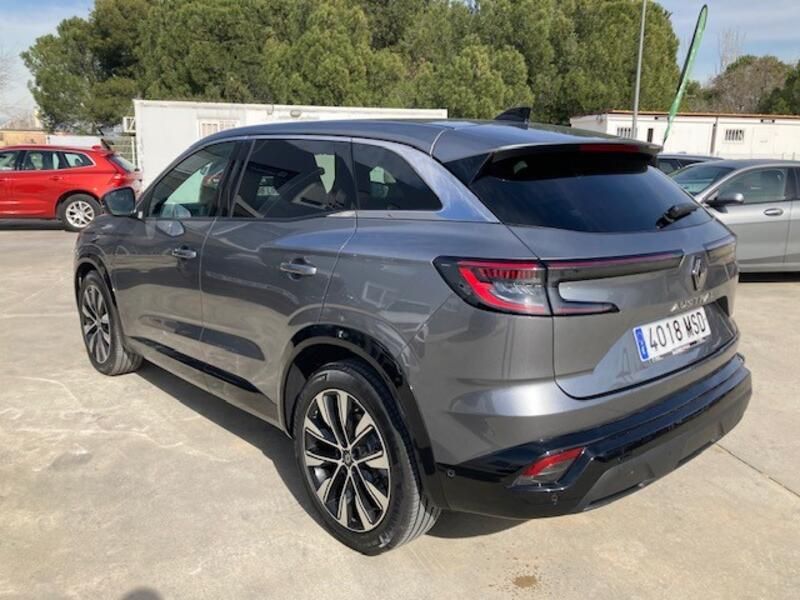 Renault Captur • 2024 • 3,542 km 3