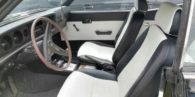 Toyota Corolla • 1975 • 135,000 km 3