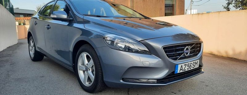 Volvo V40 • 2015 • 110,000 km 1