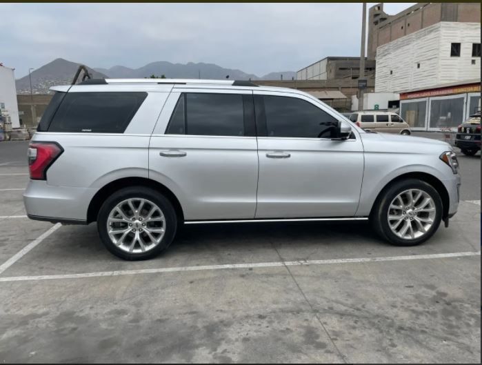 Ford Expedition • 2019 • 86,000 km 5