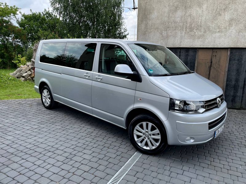 Volkswagen Caravelle • 2011 • 207,000 km 3
