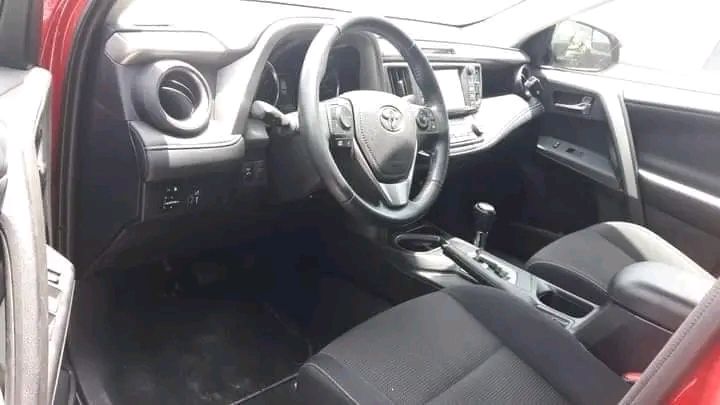 Toyota RAV4 • 2018 • 50,000 km 2