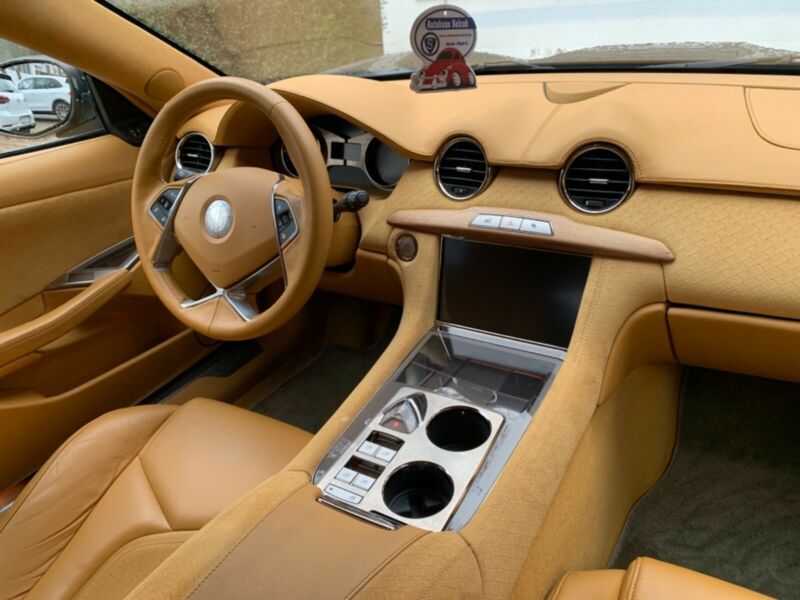 Fisker Karma • 2014 • 108,000 km 9