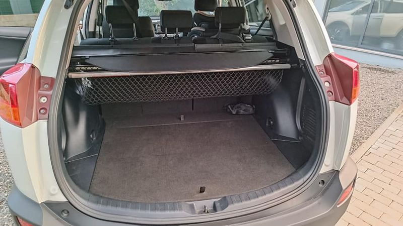 Toyota RAV4 • 2015 • 129,000 km 5