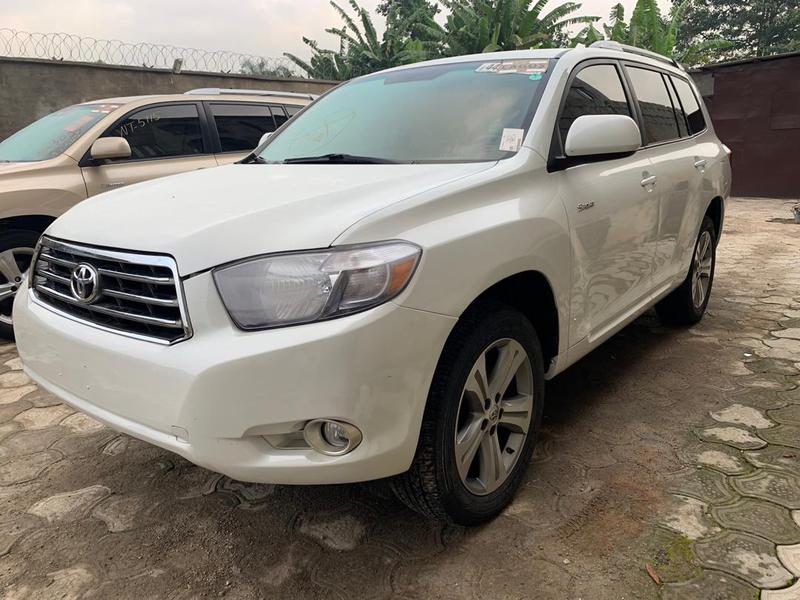 Toyota Highlander • 2014 • 25,000 km 7