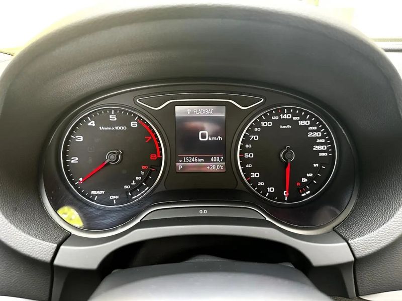 Audi A3 • 2019 • 16,000 km 8