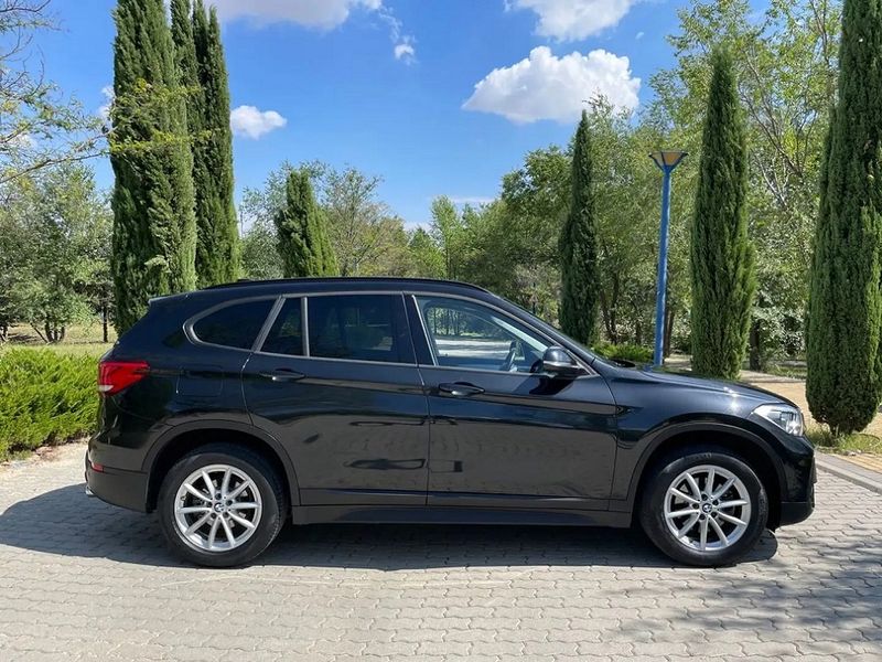 BMW X1 • 2020 • 95,000 km 8