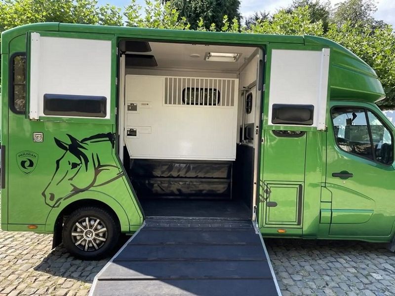 Renault Master • 2019 • 198,000 km 5